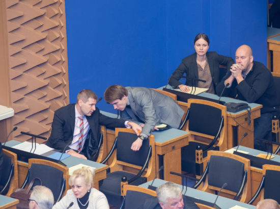 Olulise tähtsusega riikliku küsimuse "Eesti Kodanikuühiskonna Arengukontseptsiooni rakendamine" arutelu.